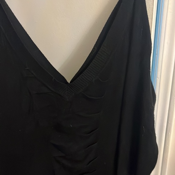 SALE!!! LE CHATEAU FITTED SWEATER 5/25!! 🔥🔥🔥 - Picture 2 of 9